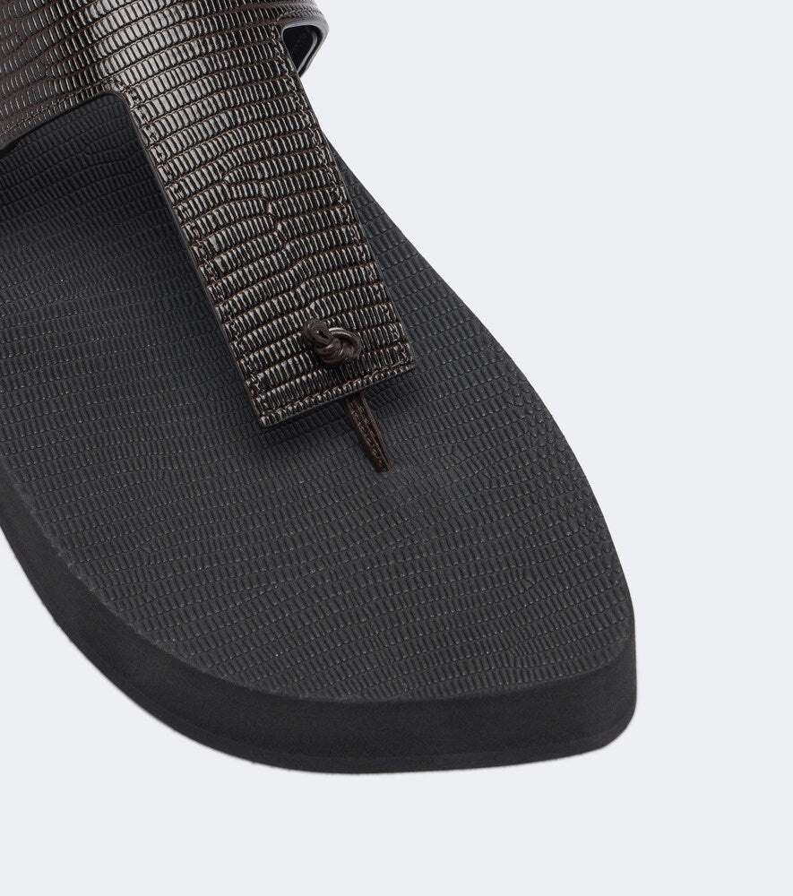 Christen Edge leather thong sandals in Brown - Flat Sandals