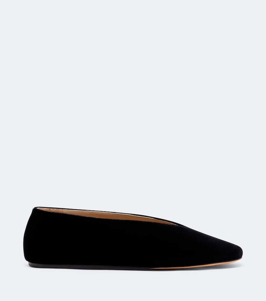 Le Monde Beryl Olympia velvet ballet flats