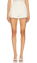 PAIGE Bistro Short in Ivory - Short Bistro PAIGE en ivoire - PAIGE Bistro 象牙色短裤 - PAIGE Bistro Short in Elfenbein - PAIGE Bistro 쇼츠 아이보리 색상 - PAIGE Bistro Short in avorio