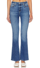 PAIGE High Rise Laurel Canyon Petite Flare in Blue - PAIGE - Petite jupe évasée taille haute Laurel Canyon en bleu - PAIGE 高层 Laurel Canyon 蓝色小喇叭形公寓 - PAIGE High Rise Laurel Canyon Petite Flare in Blau - PAIGE 하이 라이즈 로렐 캐니언 쁘띠 플레어 블루 색상 - PAIGE High Rise Laurel Canyon Petite Flare in blu