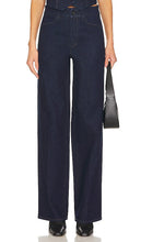 PAIGE Sasha in Blue - PAIGE Sasha en Bleu - PAIGE 萨莎 蓝色 - PAIGE Sasha in Blau - PAIGE 블루 컬러의 사샤 - PAIGE Sasha in blu