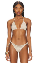 PEIXOTO x REVOLVE Fifi Bikini Top in Tan - PEIXOTO x REVOLVE Haut de Bikini Fifi en Tan - PEIXOTO x REVOLVE Fifi 棕褐色比基尼上衣 - PEIXOTO x REVOLVE Fifi Bikinioberteil in Hellbraun - PEIXOTO x REVOLVE Fifi 비키니 탑 in Tan - Top bikini Fifi PEIXOTO x REVOLVE color marrone chiaro