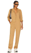 PISTOLA Abigail Long Sleeve Carpenter Jumpsuit in Tan - PISTOLA Abigail - Combinaison de charpentier à manches longues en beige - PISTOLA Abigail 黄褐色长袖木匠连身裤 - PISTOLA Abigail Langarm-Carpenter-Jumpsuit in Hellbraun - PISTOLA Abigail 긴팔 카펜터 점프수트(탠 색상) - Tuta da carpentiere a maniche lunghe PISTOLA Abigail in marrone chiaro