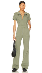 PISTOLA Martina Short Sleeve Flare Jumpsuit in Olive - PISTOLA Martina - Combinaison évasée à manches courtes en olive - PISTOLA Martina 橄榄色短袖喇叭连身裤 - PISTOLA Martina Kurzarm-Flare-Jumpsuit in Oliv - PISTOLA Martina 쇼트슬리브 플레어 점프수트 올리브 색상 - Tuta svasata a maniche corte PISTOLA Martina in verde oliva