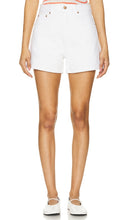 PISTOLA Saige High Rise Shorts in White - Short taille haute PISTOLA Saige en blanc - PISTOLA Saige 白色高腰短裤 - PISTOLA Saige High Rise Shorts in Weiß - PISTOLA Saige 하이라이즈 반바지 화이트 색상 - Pantaloncini a vita alta PISTOLA Saige in bianco