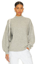 PISTOLA Carlen Mock Neck Sweater in Grey - PISTOLA Carlen - Pull à col montant en gris - PISTOLA Carlen 灰色小高领毛衣 - PISTOLA Carlen Stehkragenpullover in Grau - PISTOLA Carlen 모크 넥 스웨터그레이 색상 - Maglione a collo alto PISTOLA Carlen in grigio