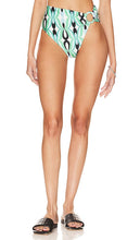 PatBO Twist Mid Rise Bikini Bottom in Blue - Bas de bikini taille mi-haute torsadé PatBO en bleu - PatBO 蓝色 Twist 中腰比基尼泳裤 - PatBO Twist Mid Rise Bikinihose in Blau - PatBO Twist 미드 라이즈 비키니 하의 블루 색상 - Slip bikini PatBO Twist a vita media in blu