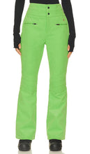Perfect Moment Aurora Flare Pant in Green - Perfect Moment - Aurora - Pantalon évasé vert - Perfect Moment Aurora 绿色喇叭裤 - Perfect Moment Aurora Flare Hose in Grün - Perfect Moment 오로라 플레어 팬츠 - Pantaloni svasati Aurora Perfect Moment in verde