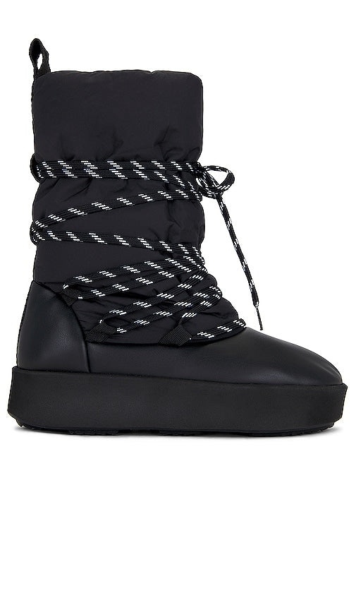 Piumestudio Sbuffo Boot in Black - Botte Piumestudio Sbuffo en noir - Piumestudio Sbuffo 黑色靴子 - Piumestudio Sbuffo Stiefel in Schwarz - Piumestudio Sbuffo 부츠 블랙 컬러 - Stivale Piumestudio Sbuffo in Nero