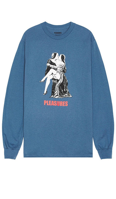 Pleasures French Kiss Long Sleeve T-shirt in Blue - Pleasures French Kiss - T-shirt à manches longues en bleu - Pleasures 法式之吻 蓝色长袖 T 恤 - Pleasures French Kiss Langarm-T-Shirt in Blau - Pleasures French Kiss 긴팔 티셔츠블루 색상 - T-shirt a maniche lunghe Pleasures French Kiss in blu