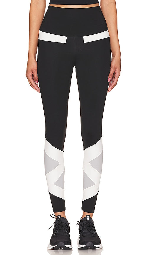 Port de Bras Olivia Legging in Black - Port de Bras Legging Olivia en Noir - Port de Bras Olivia 黑色打底裤 - Port de Bras Olivia-Leggings in Schwarz - Port de Bras 올리비아 레깅스 블랙 색상 - Legging Port de Bras Olivia in nero