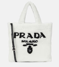 Prada Medium logo shearling tote - Prada 中号 logo 羊毛手提包