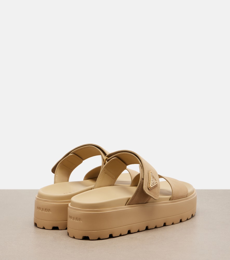 Prada Leather platform sandals (Beige) - Slides