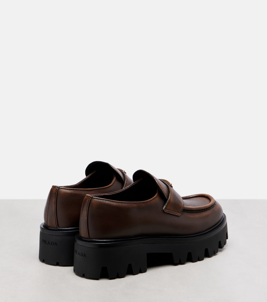 Prada Logo leather platform loafers in Brown - Loafers