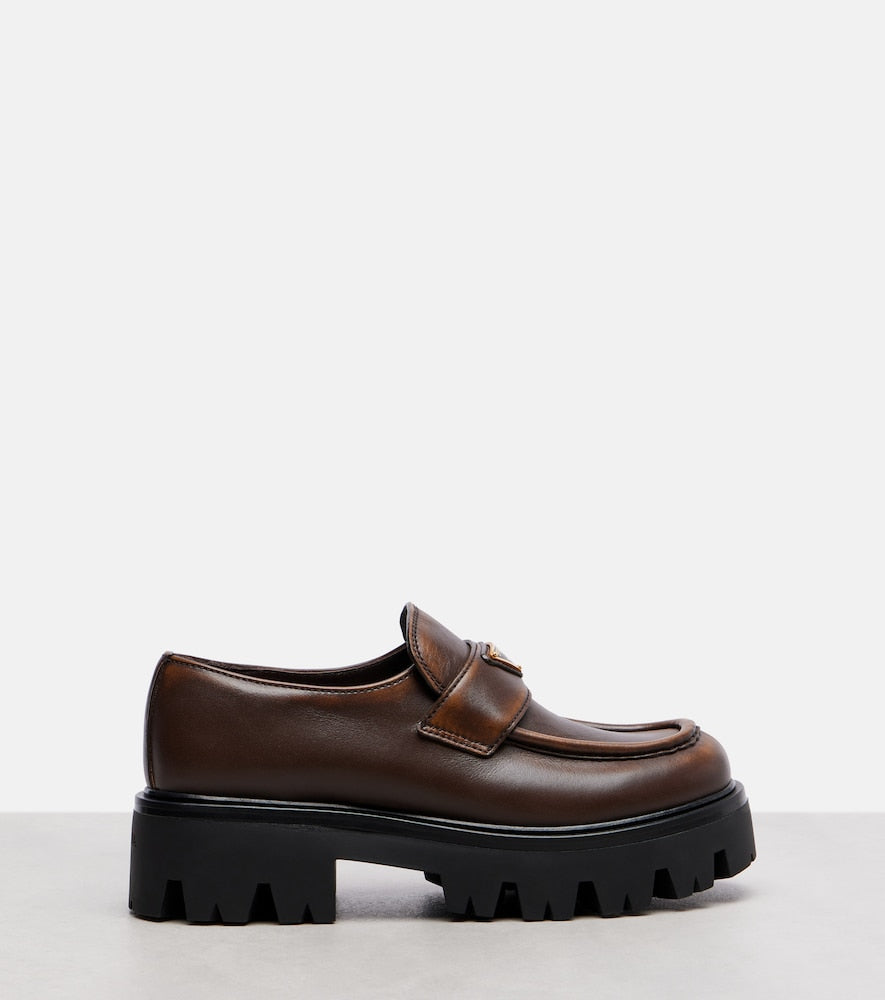 Prada Logo leather platform loafers in Brown - Loafers