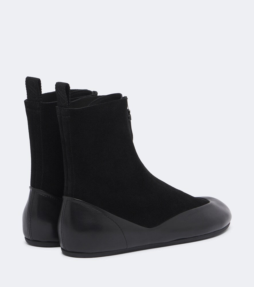 Proenza Schouler Arcadia leather-trimmed suede ankle boots in Black - Flat Boots