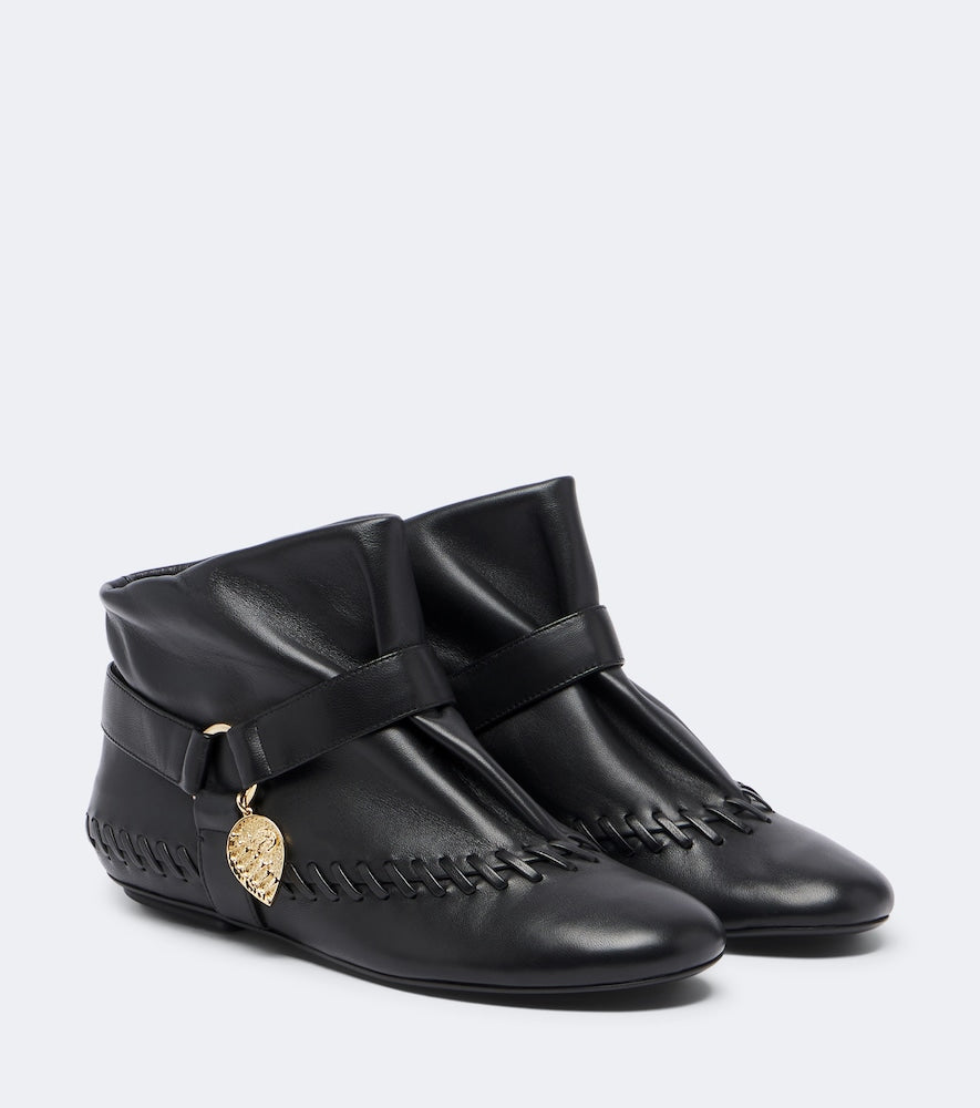Pucci Leather ankle boots (Black) - Flat Boots