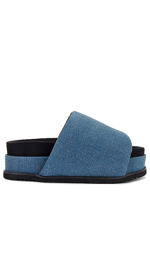 R0AM Denim Stack Sandal in Blue - Sandale empilable en jean R0AM en bleu - R0AM 蓝色牛仔叠层凉鞋 - R0AM Denim Stack Sandale in Blau - R0AM 데님 스택 샌들 블루 색상 - Sandalo stack in denim R0AM in blu