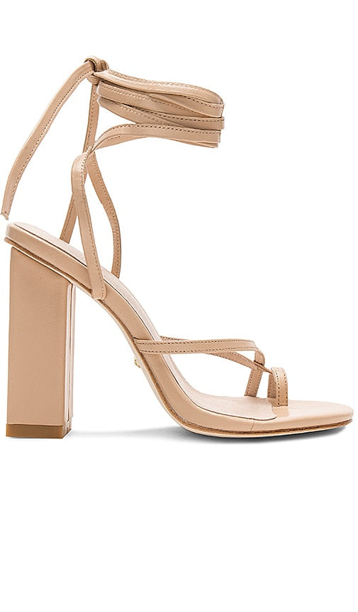 RAYE Anthea Heel in Cream - Talon RAYE Anthea en crème - RAYE Anthea 奶油色高跟鞋 - RAYE Anthea Heel in Creme - RAYE 안시아 힐 in 크림 - Tacco RAYE Anthea in crema