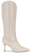 RAYE Bellamy Boot in White - Botte RAYE Bellamy en blanc - RAYE Bellamy 白色靴子 - RAYE Bellamy Stiefel in Weiß - RAYE 벨라미 부츠 화이트 색상 - Stivale RAYE Bellamy in bianco