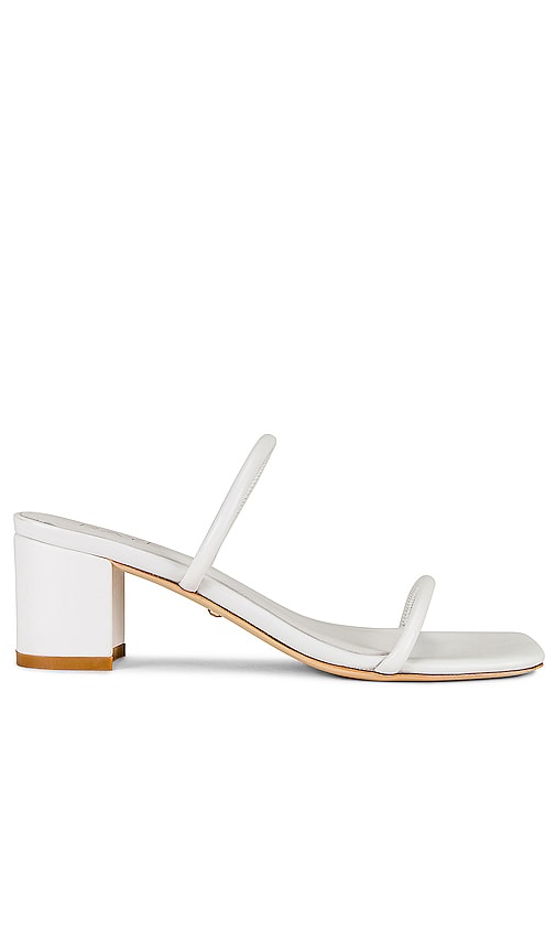 RAYE Etienne Heel in White - Talon RAYE Etienne en Blanc - RAYE Etienne 白色高跟鞋 - RAYE Etienne Heel in Weiß - RAYE 에티엔느 힐 화이트 색상 - Tacco RAYE Etienne in bianco
