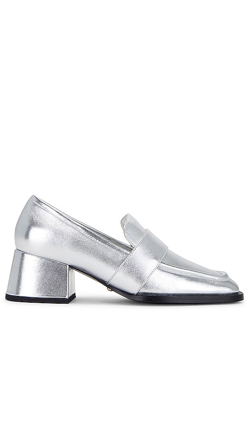 RAYE Fresco Loafer in Metallic Silver - Mocassin RAYE Fresco en argent métallisé - RAYE Fresco 金属银乐福鞋 - RAYE Fresco Loafer in Metallic-Silber - RAYE 프레스코 로퍼 메탈릭 실버 소재 - Mocassino RAYE Fresco in argento metallizzato