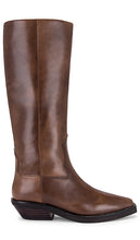 RAYE Kalispell Boot in Chocolate - Botte RAYE Kalispell en chocolat - RAYE Kalispell 巧克力色靴子 - RAYE Kalispell Stiefel in Schokolade - RAYE Kalispell 부츠 초콜릿 색상 - Stivale Kalispell RAYE in cioccolato