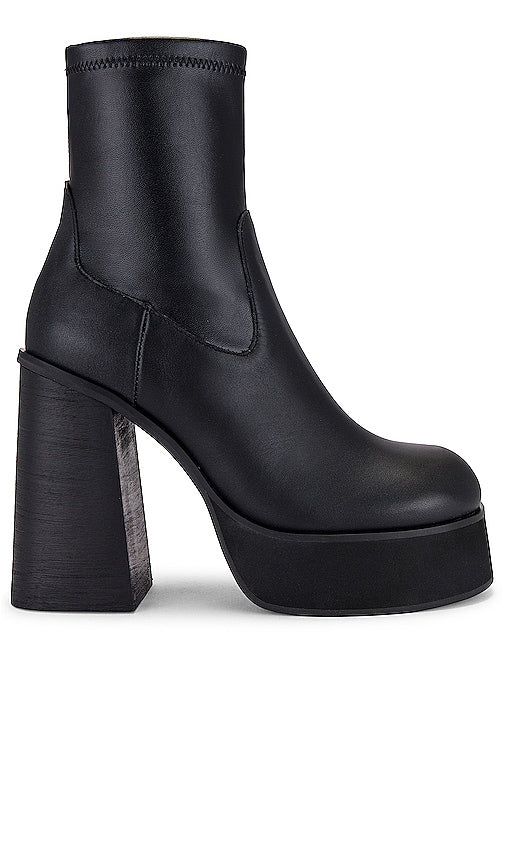 RAYE Leif Boot in Black - Botte RAYE Leif en noir - RAYE Leif 黑色靴子 - RAYE Leif Stiefel in Schwarz - RAYE 레이프 부츠 블랙 색상 - Stivale RAYE Leif in nero