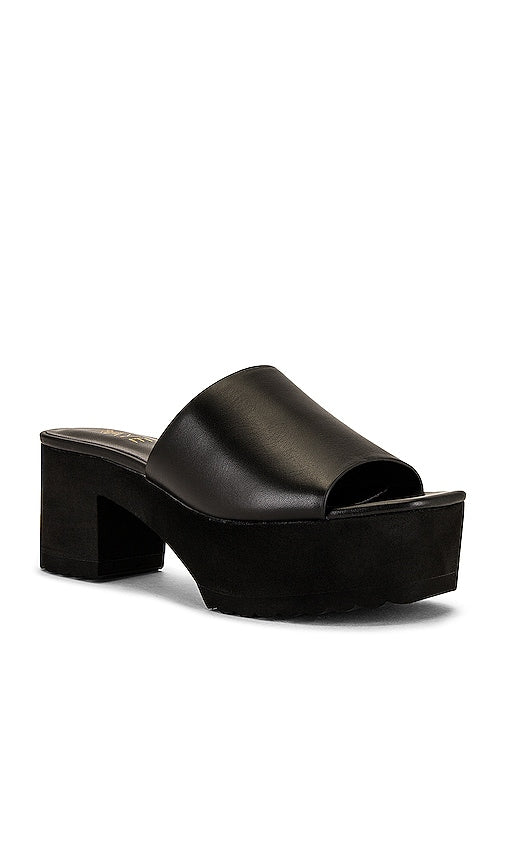RAYE Plum Heel in Black