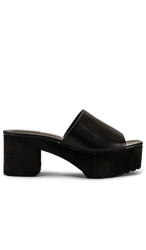 RAYE Plum Heel in Black - Talon prune RAYE en noir - RAYE 黑色梅子跟 - RAYE Pflaumenabsatz in Schwarz - RAYE 플럼 힐 색상 - RAYE Tacco prugna in nero