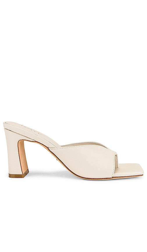 RAYE Van Heel in Ivory - Talon Van RAYE en ivoire - RAYE Van Heel 象牙色 - RAYE Van Heel in Elfenbein - RAYE 반힐 아이보리 색상 - RAYE Van Heel in avorio