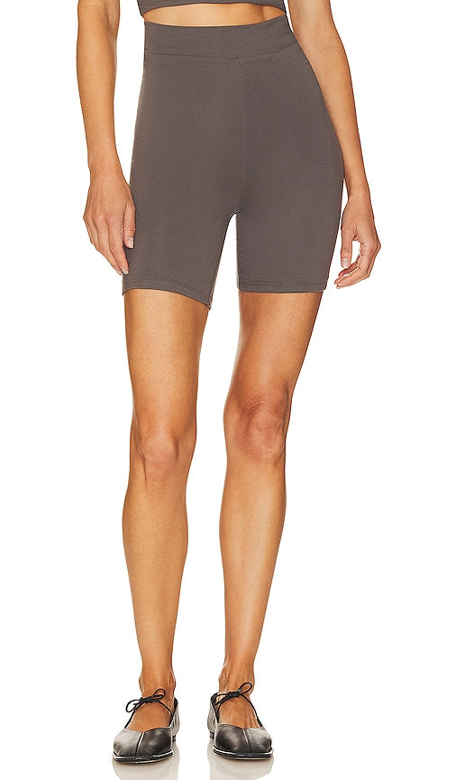 RE ONA Biker Shorts in Charcoal - Short de motard RE ONA en charbon de bois - RE ONA 木炭色机车短裤 - RE ONA Bikershorts in Anthrazit - RE ONA 차콜 바이커 쇼츠 - Pantaloncini da motociclista RE ONA in carbone