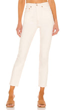 RE/DONE Orginals 90s High Rise Ankle Crop in Cream - RE/DONE Originals - Crop top taille haute à la cheville des années 90 en crème - RE/DONE Orginals 90 年代奶油色高腰及踝短款 - RE/DONE Orginals 90s High Rise Ankle Crop in Creme - RE/DONE Orginals 90s 하이 라이즈 앵클 크롭 in 크림 - RE/DONE Originali anni '90 crop alla caviglia a vita alta in crema