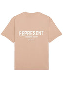 REPRESENT Owners Club T-shirt in Pink - T-shirt REPRESENT Owners Club en rose - REPRESENT 业主俱乐部粉色 T 恤 - REPRESENT Owners Club T-Shirt in Rosa - REPRESENT 오너스 클럽 티셔츠 핑크 색상 - T-shirt REPRESENT Owners Club in rosa