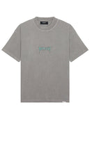 REPRESENT Rock Logo T-shirt in Light Grey - T-shirt REPRESENT Rock Logo en gris clair - REPRESENT Rock 浅灰色徽标 T 恤 - REPRESENT Rock-Logo-T-Shirt in Hellgrau - REPRESENT 라이트 그레이 색상의 Rock 로고 티셔츠 - T-shirt REPRESENT con logo Rock in grigio chiaro