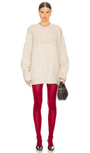 ROTATE Cable Knit Logo Sweater in Ivory - ROTATE - Pull à logo en maille torsadée en ivoire - ROTATE 象牙色绞花针织徽标毛衣 - ROTATE-Pullover mit Zopfmuster und Logo in Elfenbein - ROTATE 케이블 니트 로고 스웨터 아이보리 색상 - Maglione con logo ROTATE in maglia a trecce in avorio