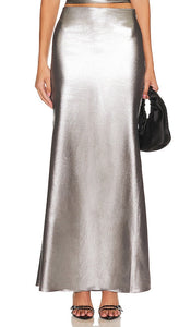 ROTATE Metallic Maxi Train Skirt in Metallic Silver - ROTATE Jupe longue à traîne métallisée en argent métallisé - ROTATE 金属银色长裙 - ROTATE Metallic-Maxi-Schlepprock in Metallic-Silber - ROTATE 메탈릭 맥시 트레인 스커트 - Gonna maxi treno ROTATE metallizzata in argento metallizzato