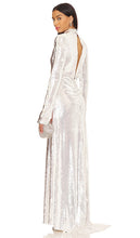 ROTATE Sequin Gown in Metallic Silver - ROTATE Robe à sequins en argent métallisé - ROTATE 金属银色亮片礼服 - ROTATE Paillettenkleid in Metallic-Silber - ROTATE 메탈릭 실버 스팽글 가운 - Abito con paillettes ROTATE in argento metallizzato