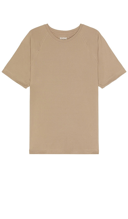 Rhone Reign Short Sleeve Tee in Brown - T-shirt à manches courtes Rhone Reign en marron - Rhone Reign 棕色短袖 T 恤 - Rhone Reign Kurzarm-T-Shirt in Braun - Rhone Reign 반팔 티셔츠 브라운 색상 - T-shirt a maniche corte Rhone Reign in marrone
