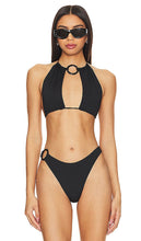 Riot Swim Cairo Bikini Top in Black - Riot Swim - Haut de bikini Cairo en noir - Riot Swim Cairo 黑色比基尼上衣 - Riot Swim Cairo Bikinioberteil in Schwarz - Riot Swim Cairo 비키니 탑 블랙 색상 - Top bikini Riot Swim Cairo in nero