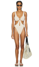 Riot Swim Kenya One Piece in White - Riot Swim Kenya - Une pièce en blanc - Riot Swim Kenya 白色一件 - Riot Swim Kenya Einteiler in Weiß - Riot Swim 케냐 원피스 화이트 색상 - Costume intero Riot Swim Kenya in bianco