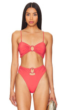 Riot Swim Pyla Bikini Top in Red - Haut de bikini Riot Swim Pyla en rouge - Riot Swim Pyla 红色比基尼上衣 - Riot Swim Pyla Bikinioberteil in Rot - Riot Swim Pyla 비키니 탑레드 색상 - Top bikini Riot Swim Pyla in rosso