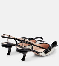 Roger Vivier Virgule boucl√É¬© slingback pumps