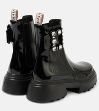 Roger Vivier Wallaviv patent leather Chelsea boots