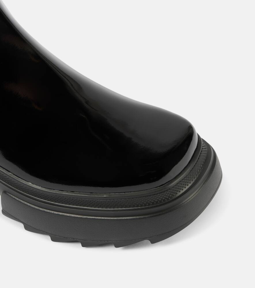 Roger Vivier Wallaviv patent leather Chelsea boots