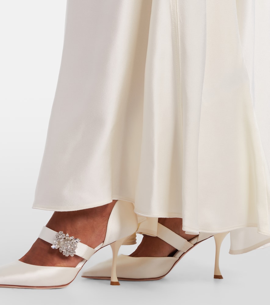 Roger Vivier Mini Bouquet embellished satin pumps in White - Mid Heel Pumps