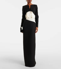 Roland Mouret Floral-appliqu√É¬© cr√É¬™pe gown