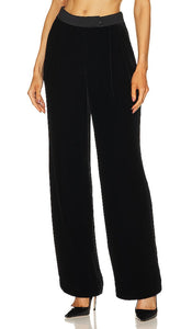 Rozie Corsets Velvet Pleated Trousers in Black - Pantalon plissé en velours Rozie Corsets en noir - Rozie Corsets 黑色天鹅绒褶裥长裤 - Rozie Corsets Samt-Plisseehose in Schwarz - Rozie 코르셋 벨벳 플리츠 팬츠블랙 색상 - Pantaloni a pieghe in velluto Rozie Corsets in nero
