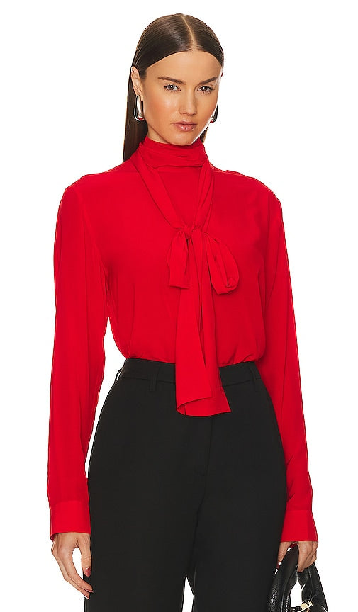 Rue Sophie Mara Tie Blouse in Red - Rue Sophie Mara Blouse nouée en rouge - Rue Sophie Mara 红色领带衬衫 - Rue Sophie Mara Krawattenbluse in Rot - Rue Sophie Mara 타이 블라우스레드 색상 - Camicetta con cravatta Rue Sophie Mara in rosso