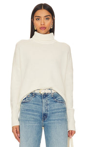 Rue Sophie Pullover Turtleneck Sweater in Ivory - Pull à col roulé Rue Sophie en ivoire - Rue Sophie 象牙色套头高领毛衣 - Rue Sophie Pullover Rollkragenpullover in Elfenbein - Rue Sophie 풀오버 터틀넥 스웨터 아이보리 색상 - Maglione dolcevita pullover Rue Sophie in avorio